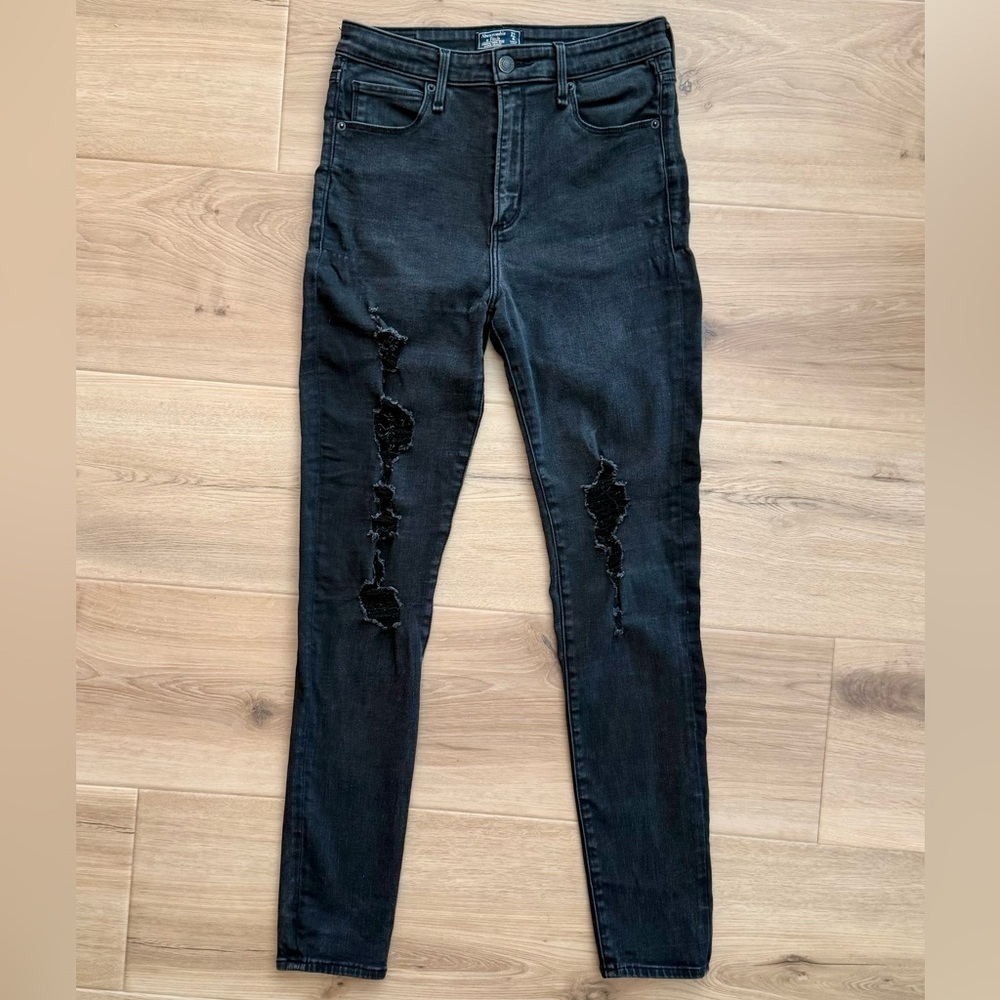 Abercrombie & Fitch High Rise Super Skinny Distressed Jeans in Black Size 27/4L